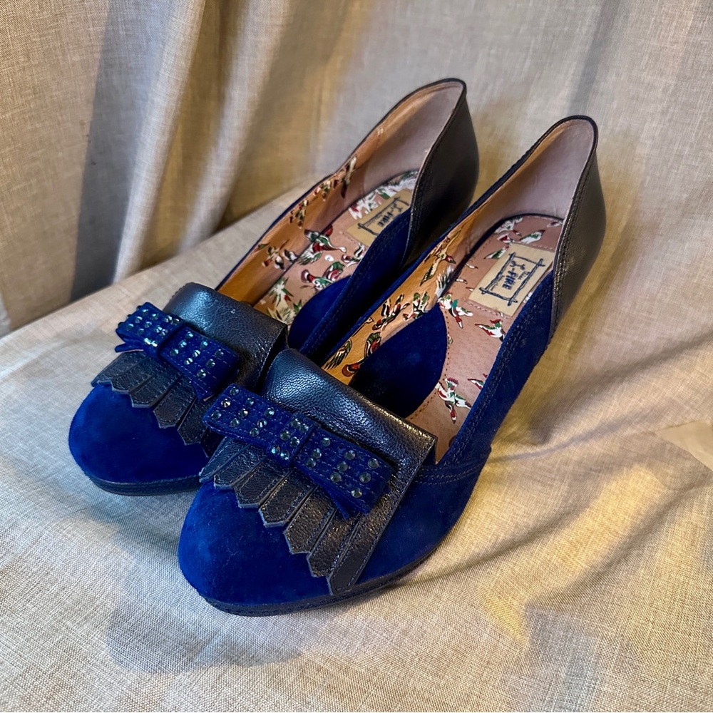 MISS L FIRE Delano 41 (10 - 10.5) navy blue suede leather loafer heel pumps bows